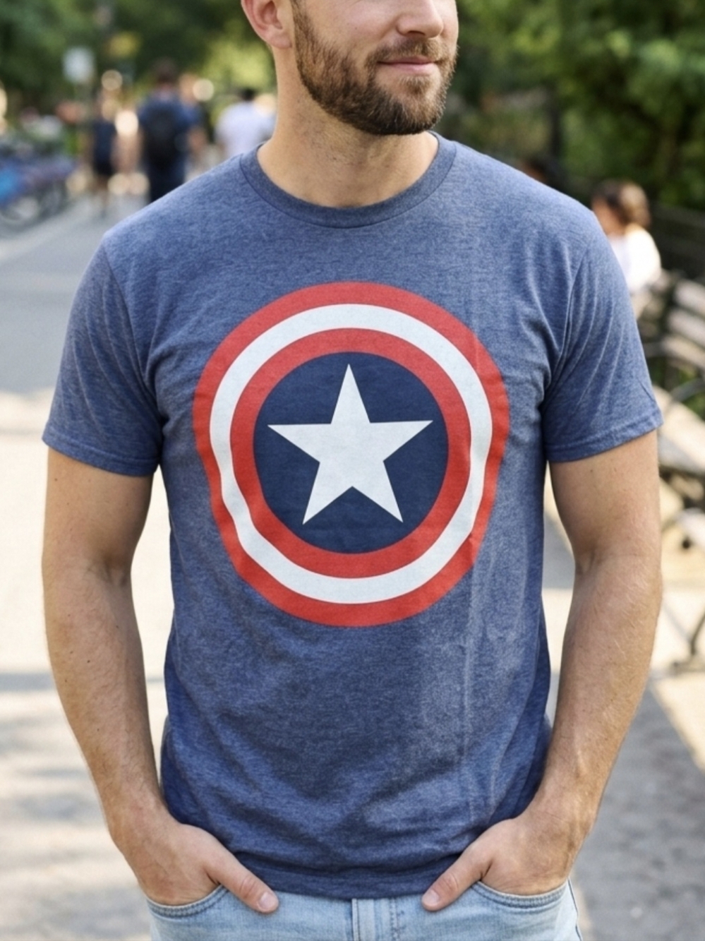 NWT Marvel Captain America T shirt Men's XL. Short sleeve tee.